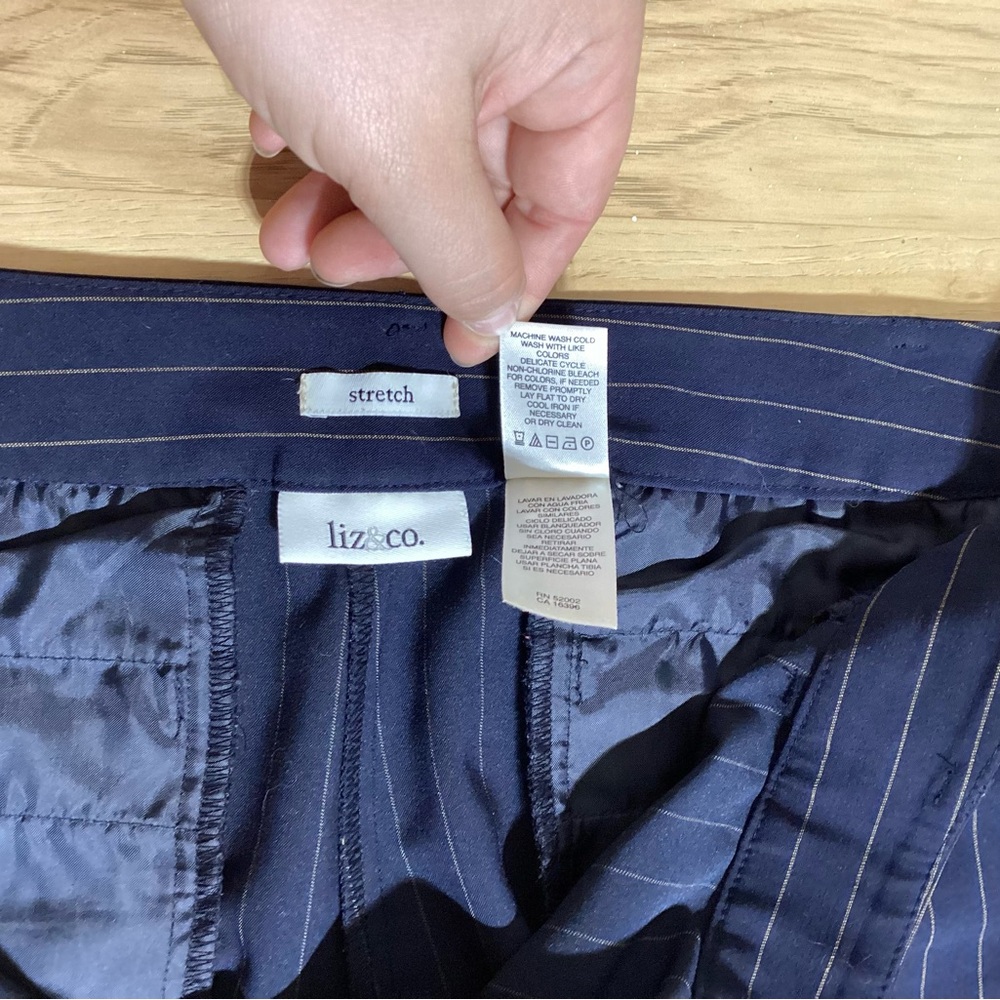 Liz & Co. Stretch Navy Pinstripe Dress Pants Size 18 - Picture 5 of 8